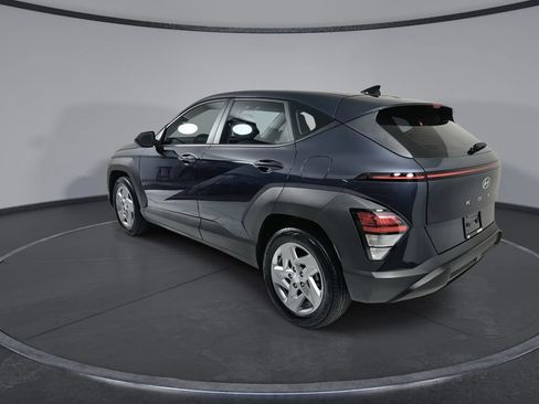 Used 2025 Hyundai Kona SE FWD image 6