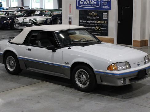 Used 1988 Ford Mustang GT RWD image 36