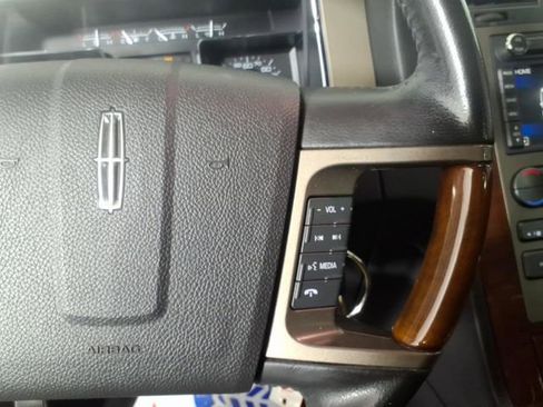 Used 2012 Lincoln Navigator 4WD image 17