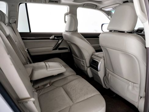 Used 2016 Lexus GX 460 w/ Premium Package AWD/4WD image 38