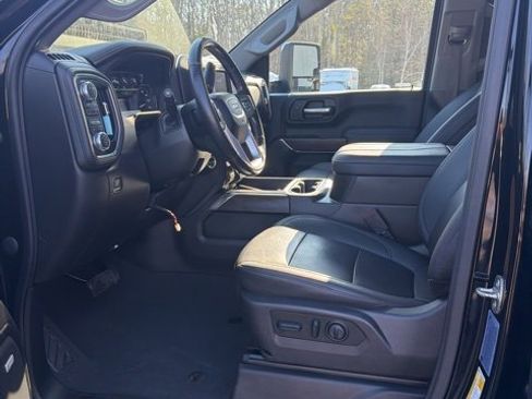 Certified 2023 GMC Sierra 2500 SLT w/ SLT Preferred Package image 10