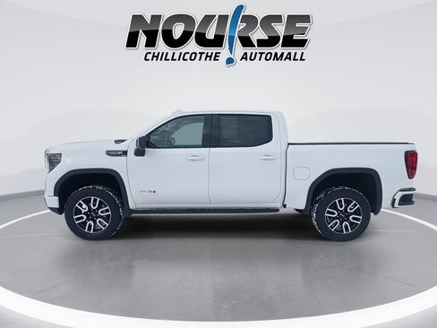 Used 2024 GMC Sierra 1500 AT4 w/ Technology Package image 5