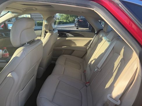Used 2019 Lincoln MKZ Reserve FWD image 7