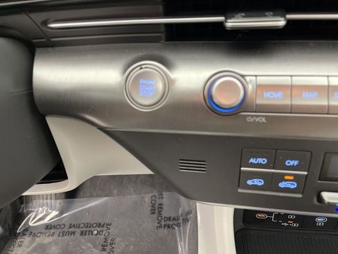 Used 2025 Hyundai Kona SEL image 15