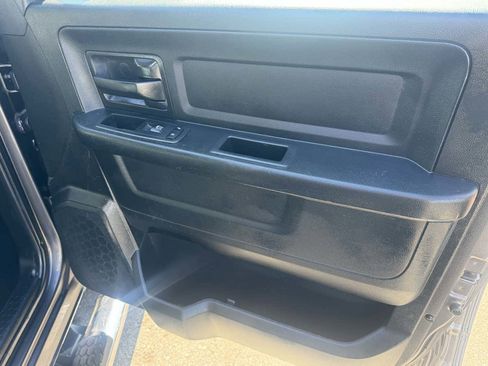 Used 2017 RAM 1500 Express image 19
