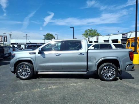 Used 2024 GMC Sierra 1500 Denali Ultimate AWD/4WD image 8