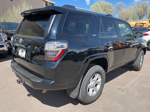 Used 2021 Toyota 4Runner SR5 Premium w/ Moonroof Package AWD/4WD image 7