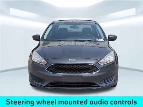 Used 2018 Ford Focus SE FWD image 11