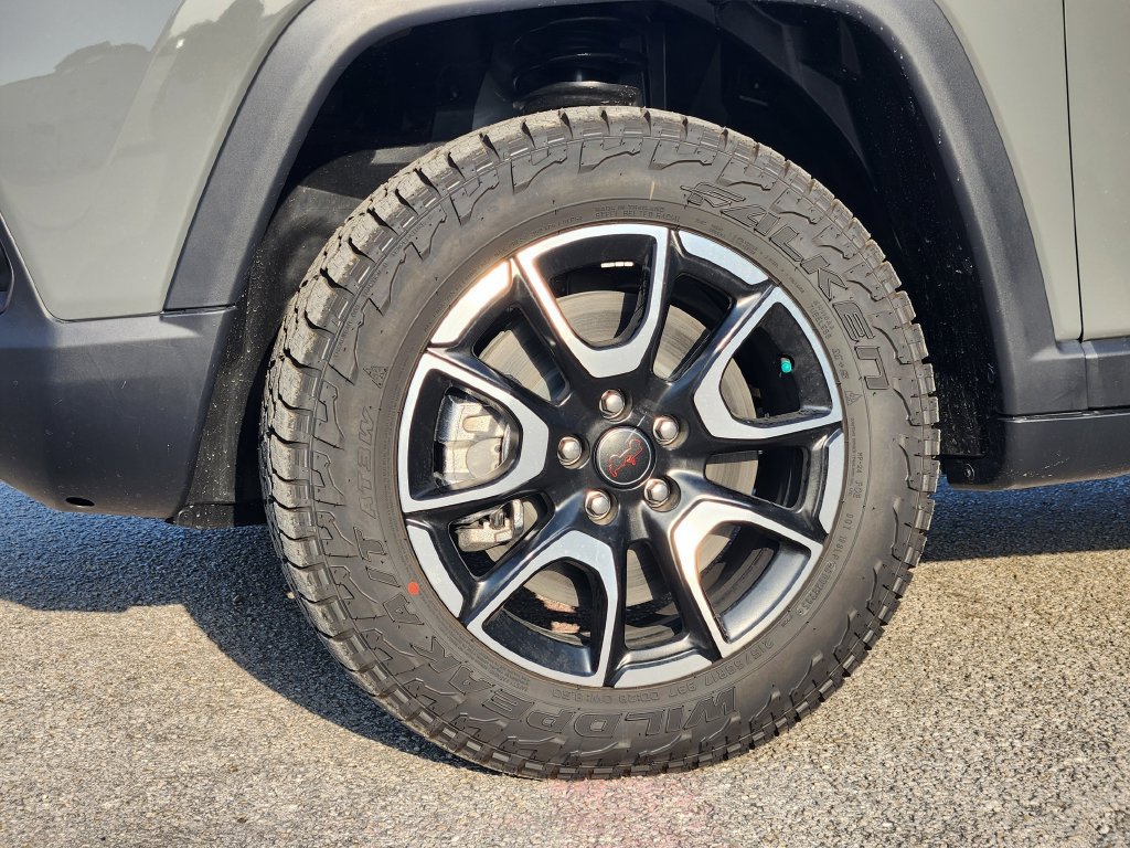 New 2026 Jeep Compass Trailhawk AWD/4WD image 9