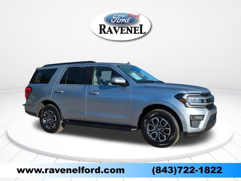 Used 2024 Ford Expedition XLT image 1