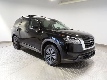 Used 2022 Nissan Pathfinder SV w/ SV Premium Package