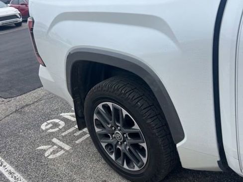 Used 2024 Toyota Tundra Limited AWD/4WD image 7