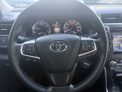 Used 2015 Toyota Camry XLE image 27