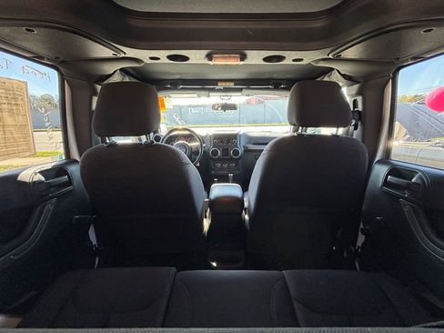 Used 2016 Jeep Wrangler Unlimited Sport image 14
