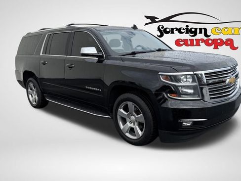 Used 2020 Chevrolet Suburban Premier image 24