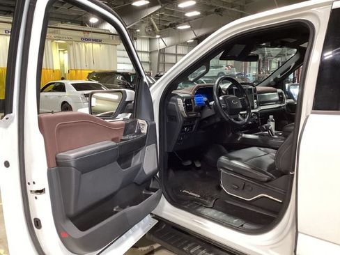 Used 2023 Ford F150 Lariat w/ FX4 Off-Road Package AWD/4WD image 5
