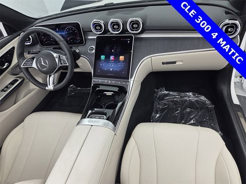 Used 2025 Mercedes-Benz CLE 300 4MATIC Cabriolet image 21