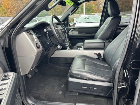 Used 2017 Ford Expedition EL XLT w/ Equipment Group 202A AWD/4WD image 11