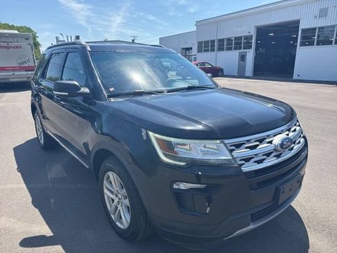 Used 2019 Ford Explorer XLT w/ Equipment Group 201A AWD/4WD image 4