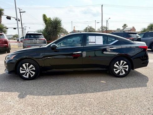 Certified 2025 Nissan Altima 2.5 S image 4