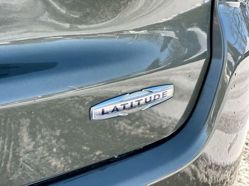 Used 2018 Jeep Compass Latitude w/ Cold Weather Group image 18