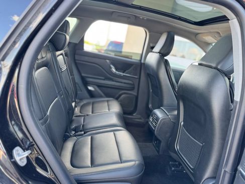 Used 2022 Lincoln Corsair AWD w/ Premium Package image 33