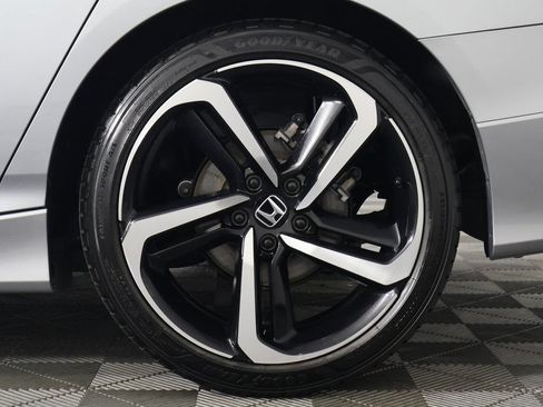 Used 2018 Honda Accord Sport image 16