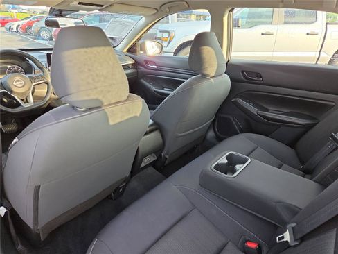 Used 2024 Nissan Altima 2.5 SV FWD image 22