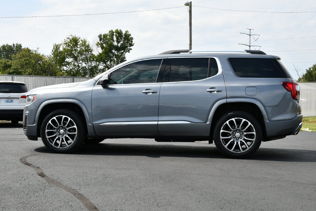 Used 2021 GMC Acadia Denali w/ Denali Technology Package FWD image 4