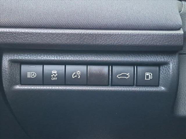 Used 2025 Toyota Camry LE FWD image 16