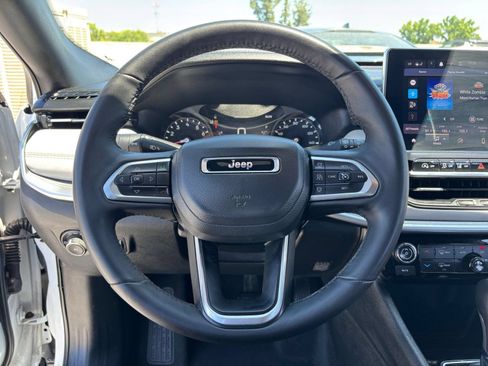 Used 2025 Jeep Compass Limited AWD/4WD image 28