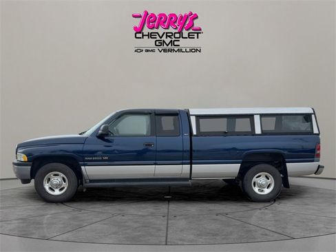 Used 2002 Dodge Ram 2500 Truck SLT image 2