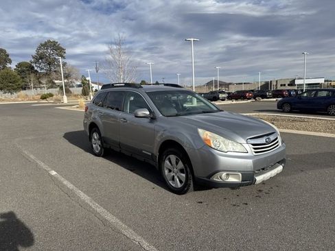 Used 2011 Subaru Outback 2.5i Limited image 1