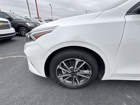 Used 2023 Kia Forte LXS image 10