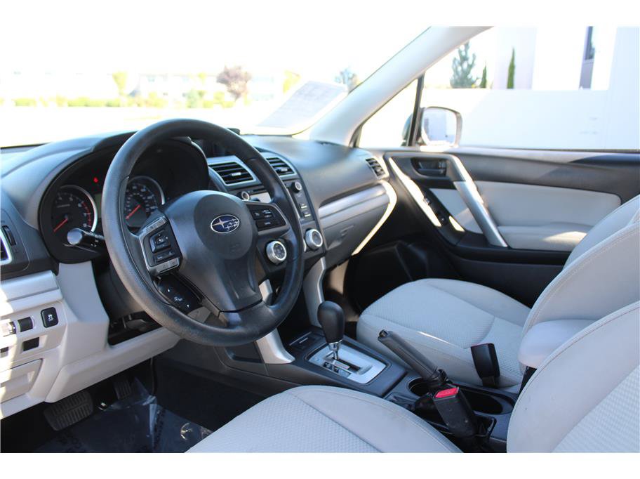 Used 2016 Subaru Forester 2.5i w/ Alloy Wheel Package AWD/4WD image 9