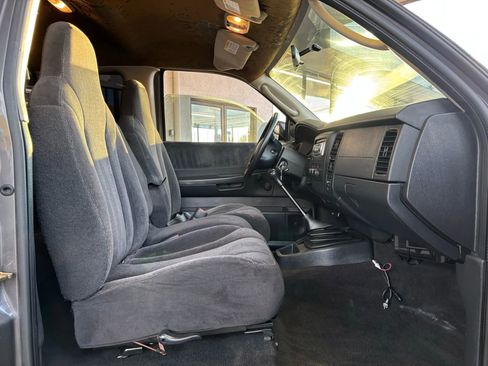 Used 2004 Dodge Dakota Sport w/ Trailer Tow Group image 9