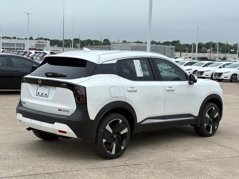 New 2025 Nissan Kicks SR image 6