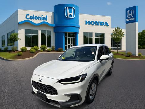 Used 2023 Honda HR-V LX image 2