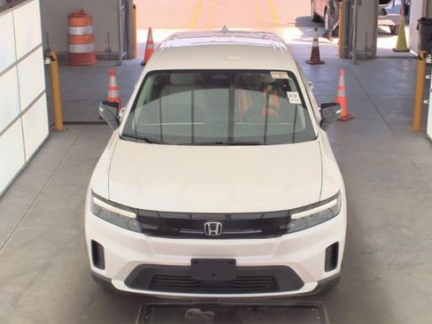 Used 2025 Honda Prologue EX image 2
