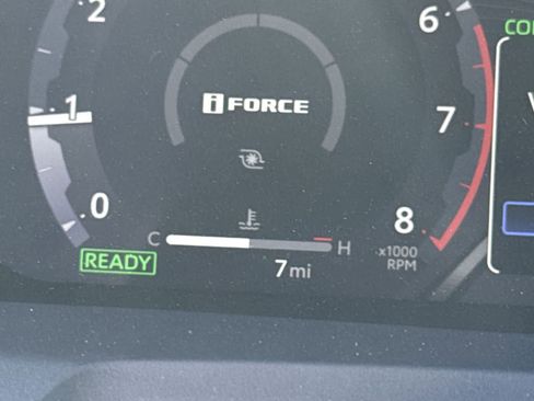 Used 2025 Toyota Tacoma Limited image 31