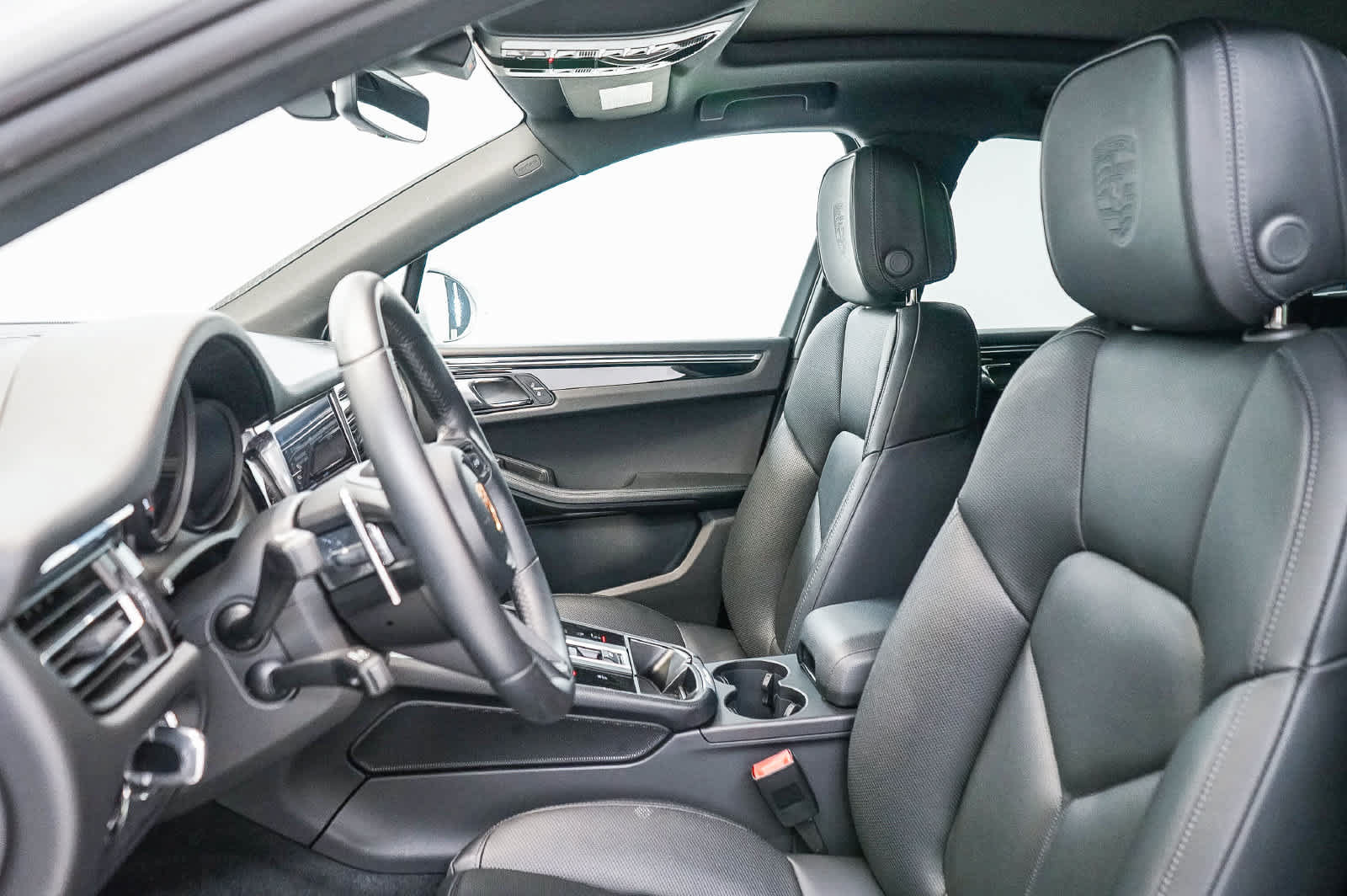 Certified 2026 Porsche Macan S AWD/4WD image 23
