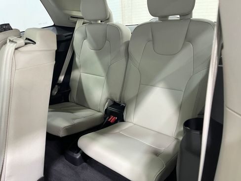 Used 2019 Volvo XC90 T6 Momentum image 32