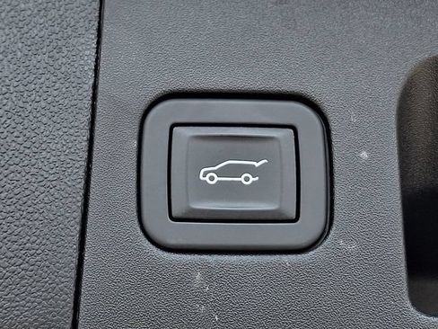 Used 2025 Cadillac XT5 Luxury w/ LPO, Floor Liner Package AWD/4WD image 28