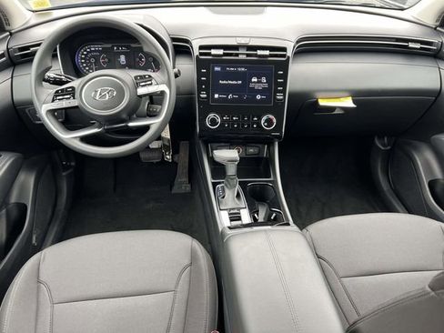 Certified 2024 Hyundai Tucson SE image 12