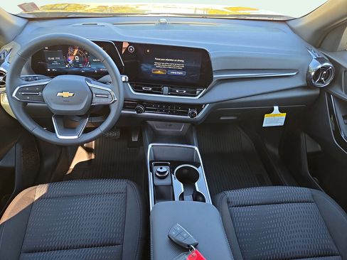 New 2026 Chevrolet Equinox LT image 14