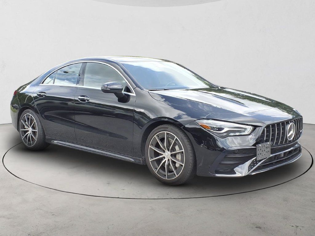 Used 2025 Mercedes-Benz CLA 35 AMG 4MATIC image 3