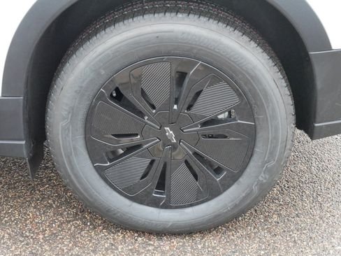 New 2026 Chevrolet Blazer EV LT image 3