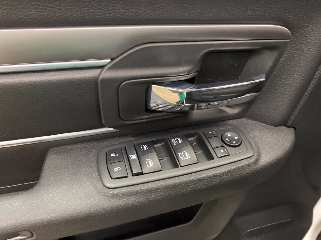 Used 2022 RAM 1500 Warlock AWD/4WD image 10