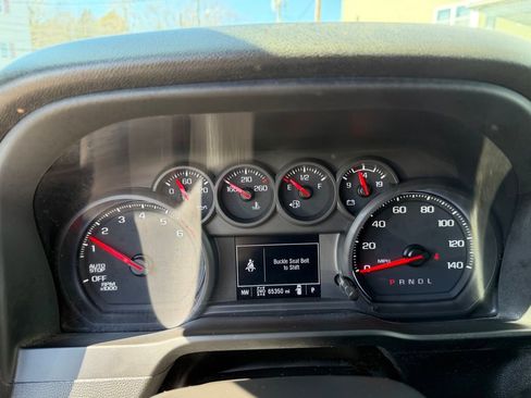 Used 2023 Chevrolet Silverado 1500 Custom image 15