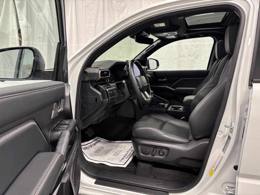 Used 2026 Toyota 4Runner Limited AWD/4WD image 38